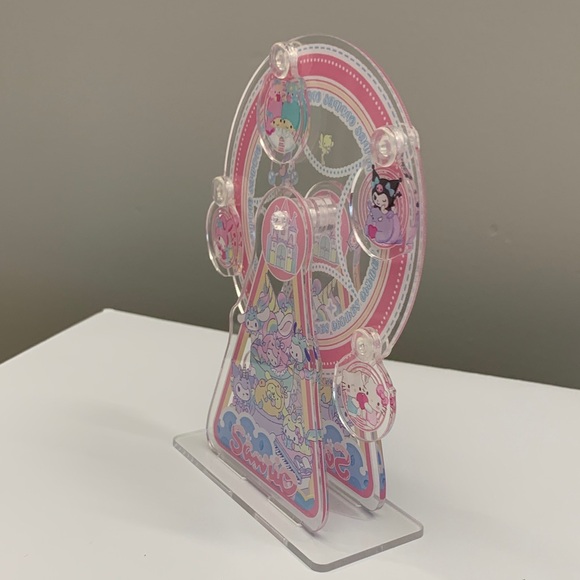 Sanrio Characters Ferris Wheel Display - Picture 2 of 4